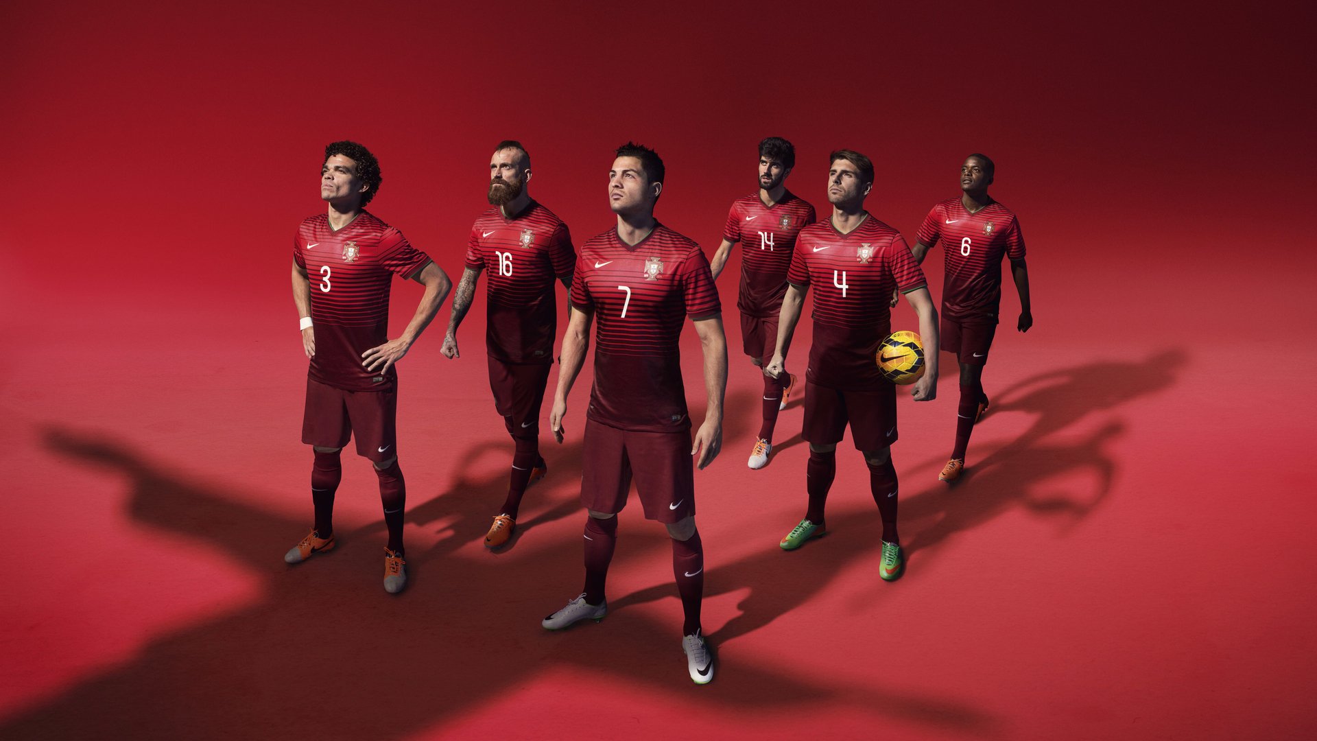 19岁曼城小将被外租,渴望回归母队争取出战机会,曼城主角